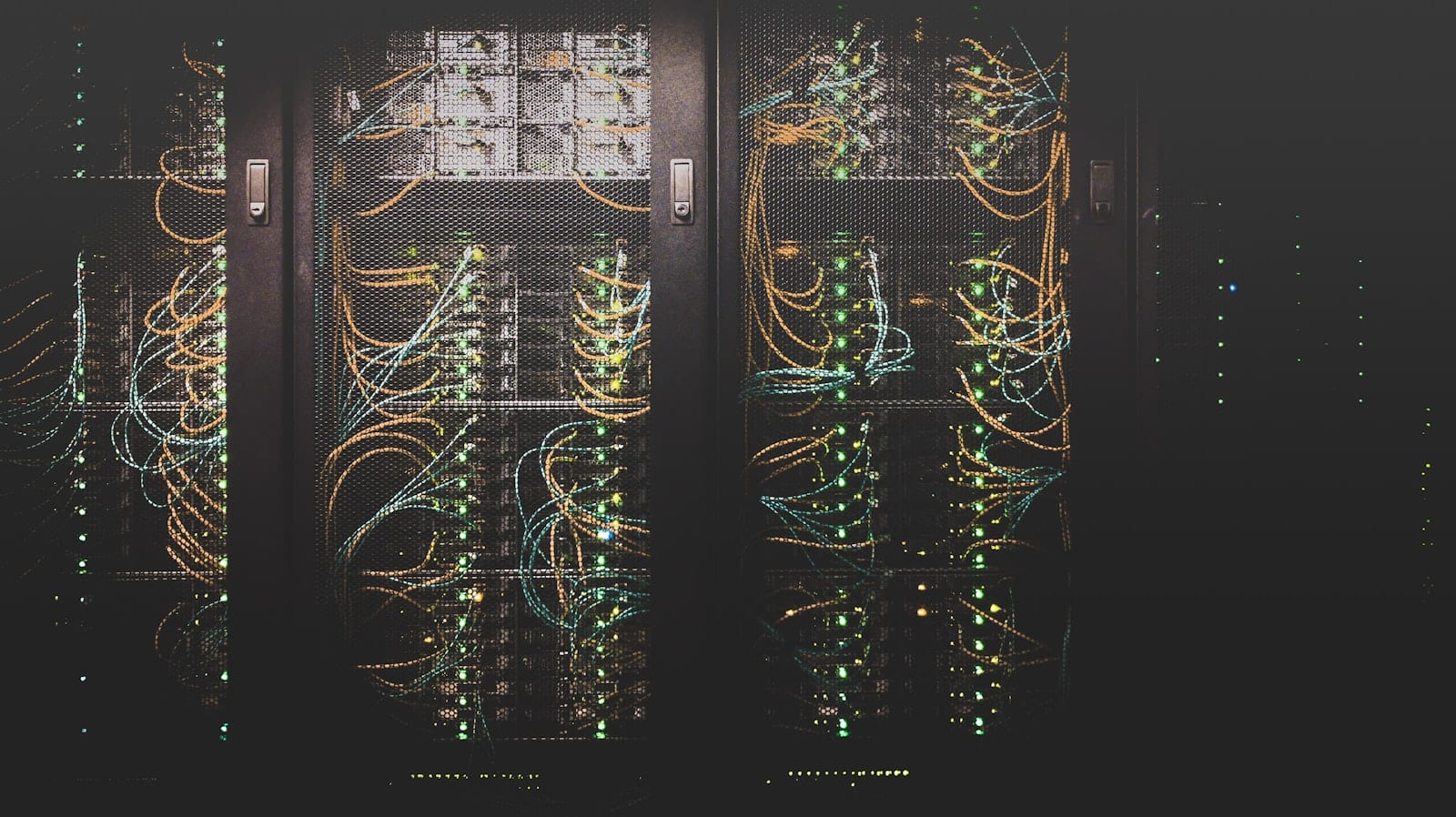 VLAN pe Reteaua de Firma - Ghid Practic cu MikroTik